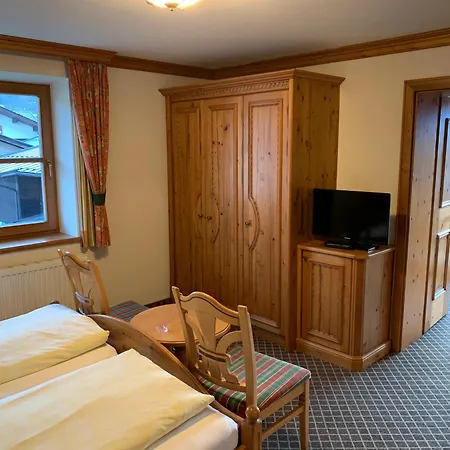 Schmidinger Bed & Breakfast 3*